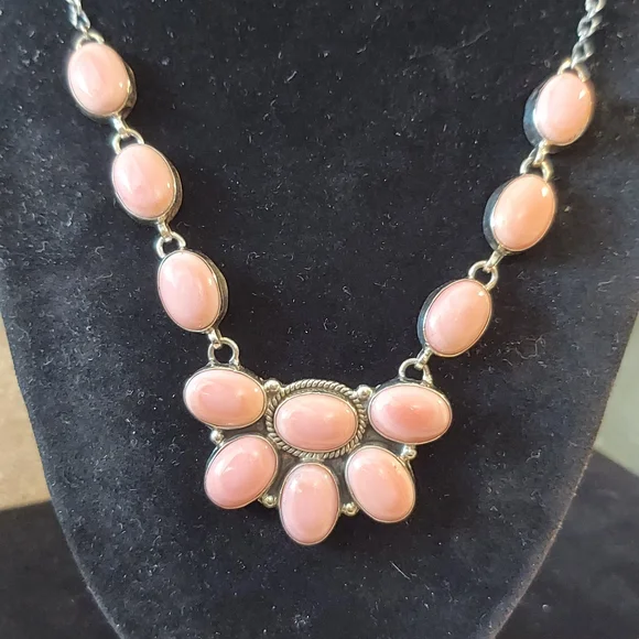 New Sterling Silver & Pink Conch Large Statement Necklace Gorgeous! - Picture 7 of 12